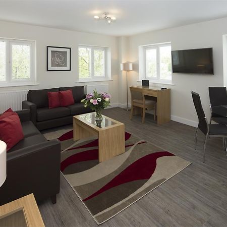 House Of Fisher - Beneficial House Bracknell Zimmer foto