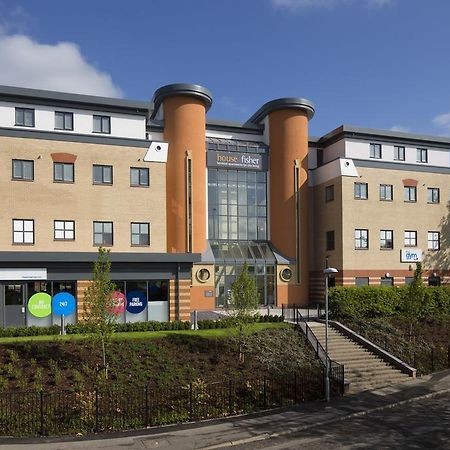 House Of Fisher - Beneficial House Bracknell Exterior foto