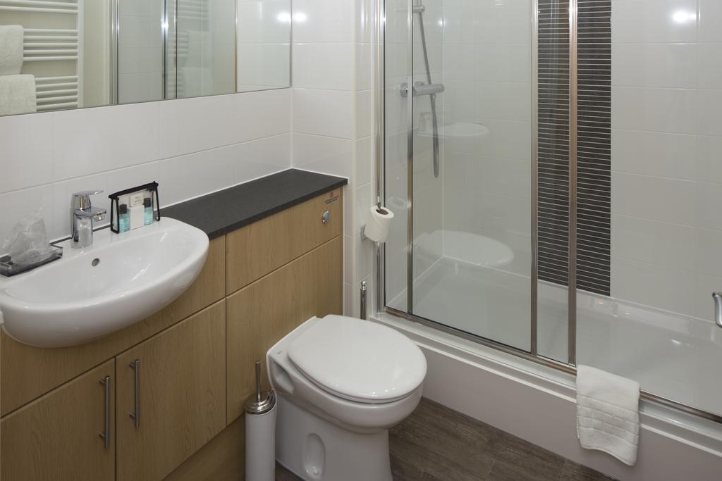 House Of Fisher - Beneficial House Bracknell Zimmer foto